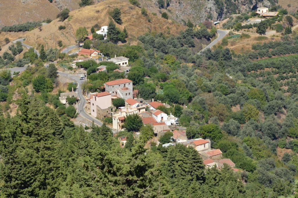 Apirathes Residence Zoúrva Rum bild